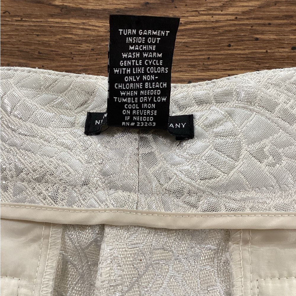 New York & Co. Ivory Brocade Dressy Shorts Size 14 - Picture 6 of 6